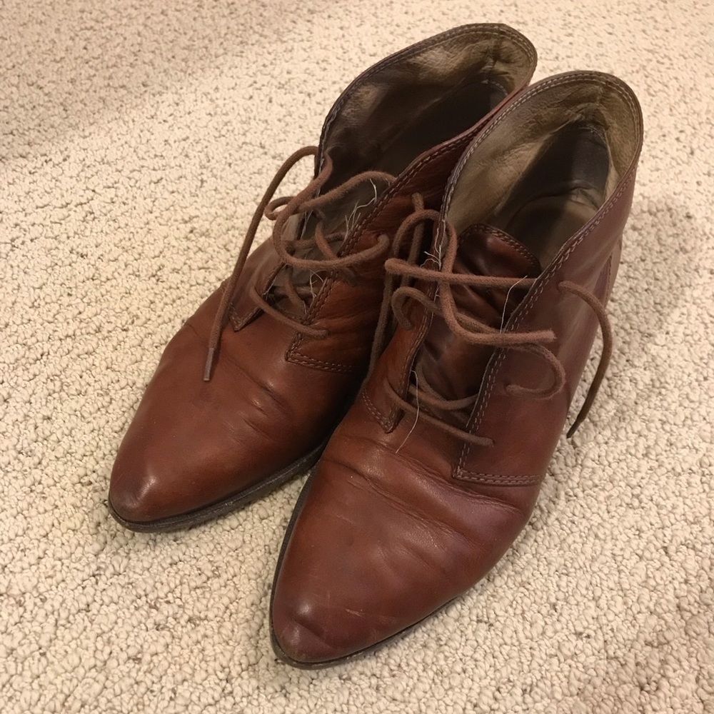 Frye brown shoes